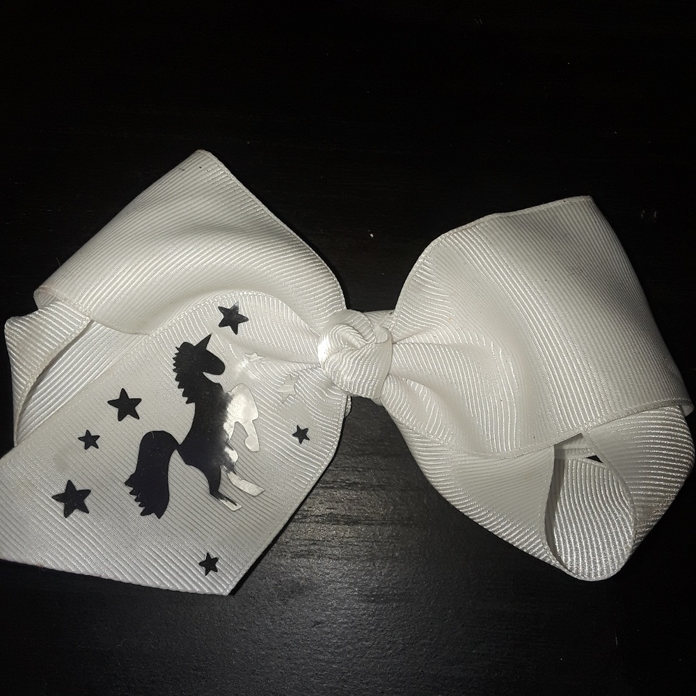 White Unicorn bow